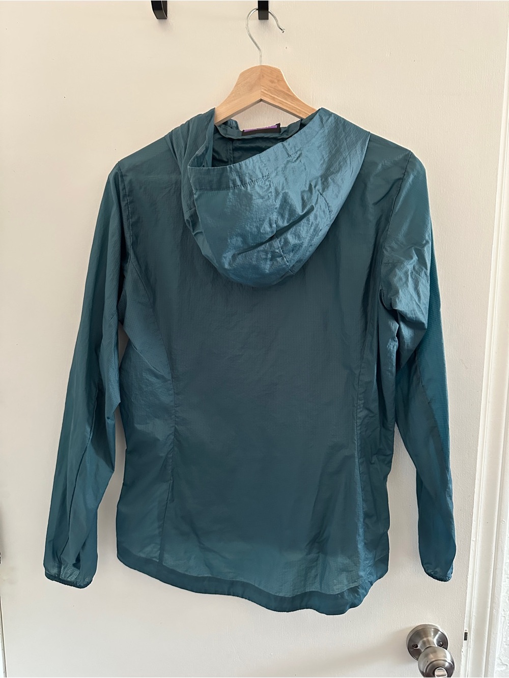 Patagonia Women's Houdini Jacket - Picture 2 of 4